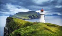 faroe-islands-denmark-lighthuse-shutterstock_722440150_c19ff62400